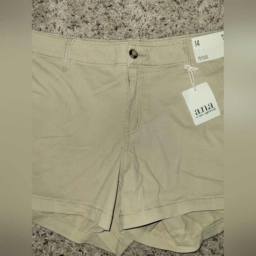 NWT a.n.a Mid-Rise Shortie Shorts Women's Sz 14 - Picture 11 of 13